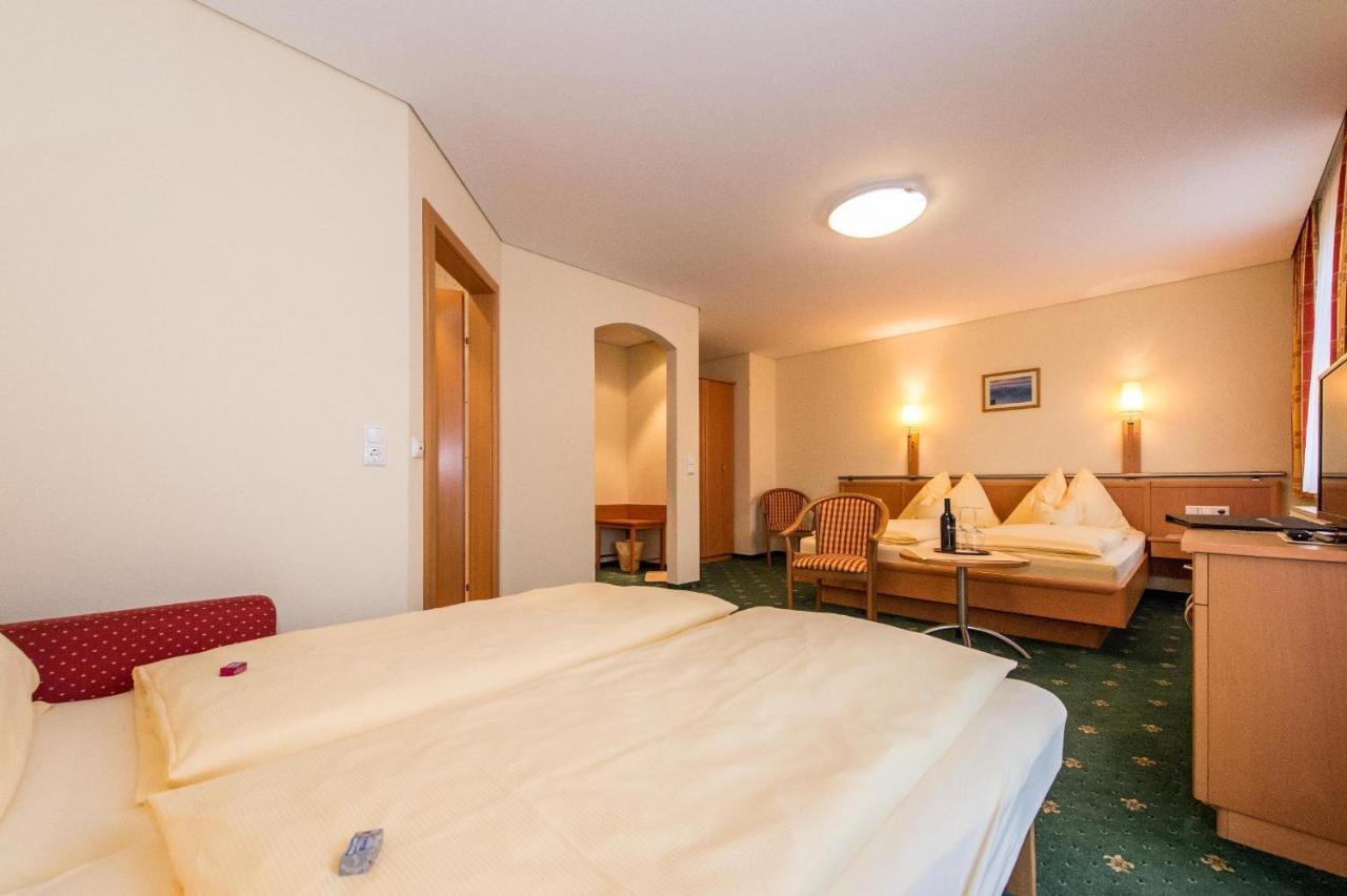 Pension Elisabeth Russbach am Pass Gschütt Quarto foto