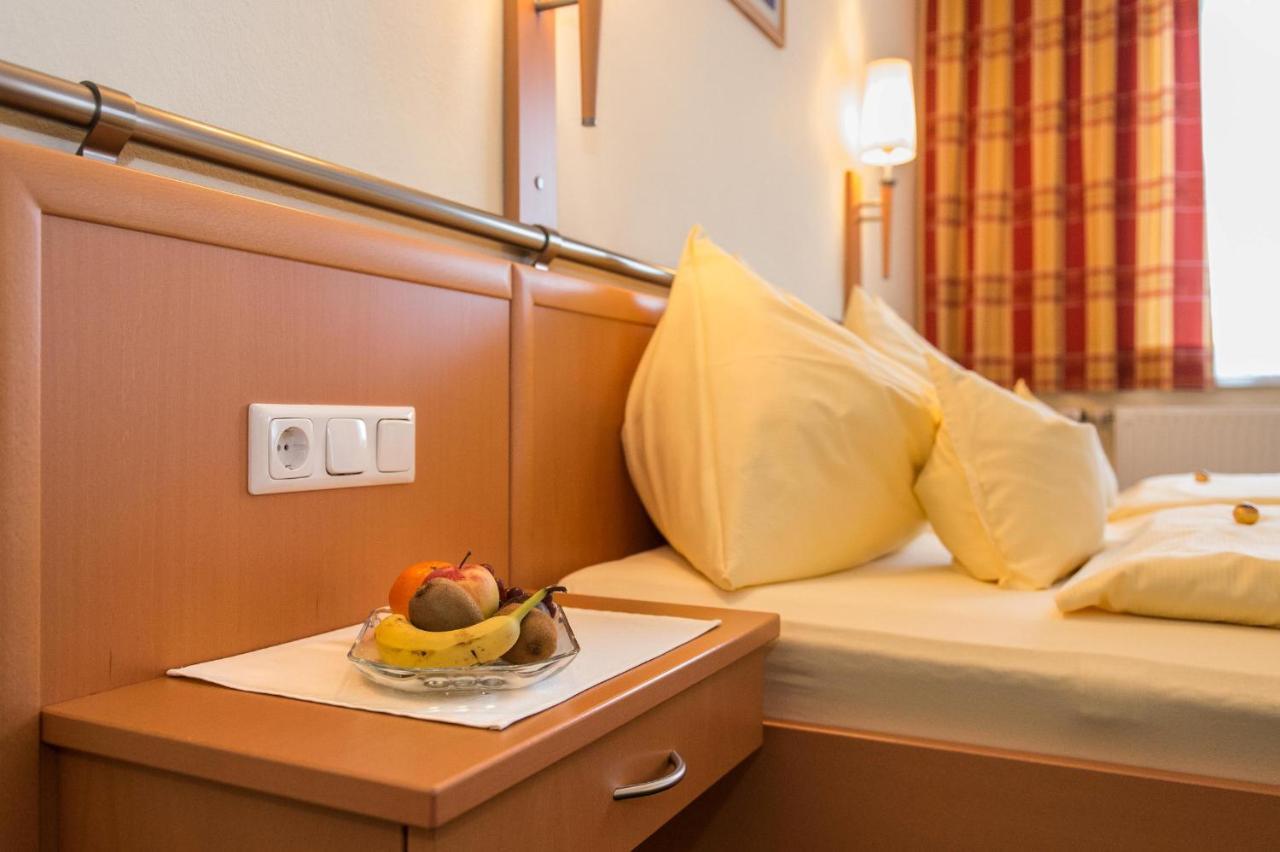 Pension Elisabeth Russbach am Pass Gschütt Quarto foto
